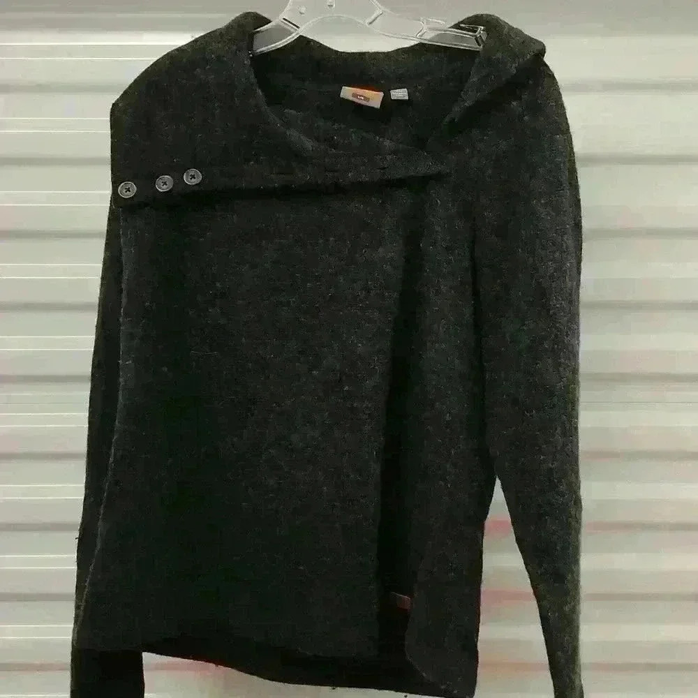 Merrell women's sweater